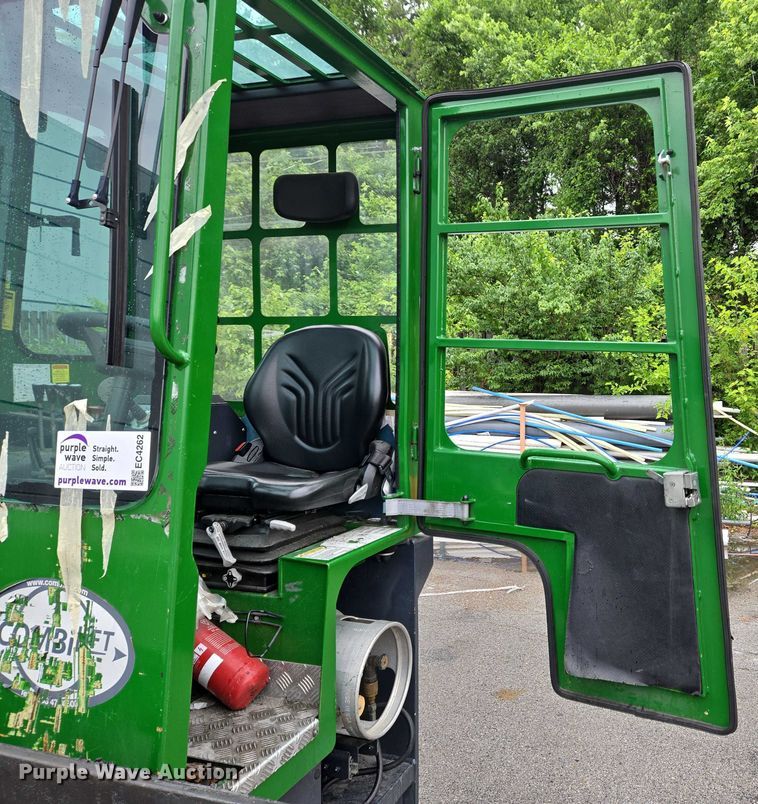 image for item EC4262 2016 CombiLift C8000 forklift