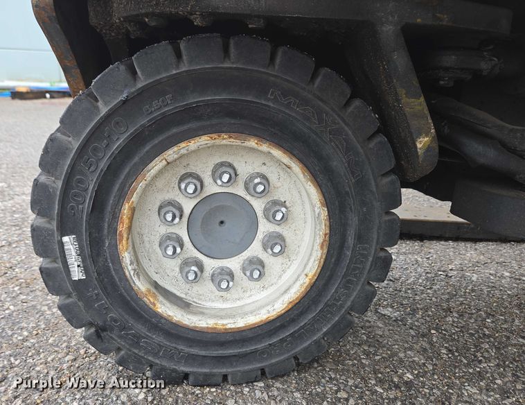 image for item EC4262 2016 CombiLift C8000 forklift