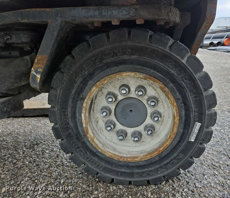 image for item EC4262 2016 CombiLift C8000 forklift