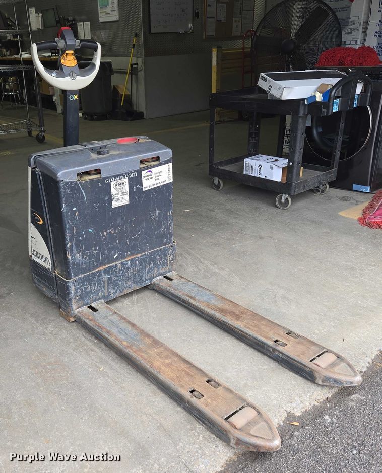 image for item EC4271 2018 Crown WP3035-45 pallet jack