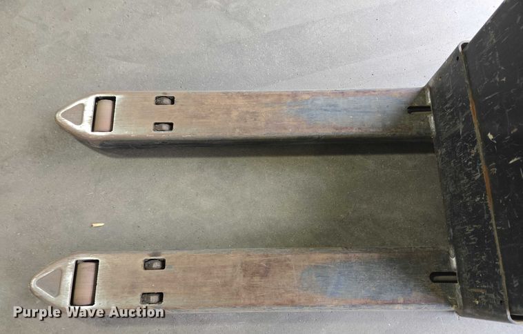 image for item EC4271 2018 Crown WP3035-45 pallet jack