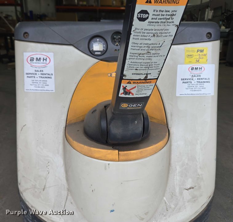image for item EC4271 2018 Crown WP3035-45 pallet jack