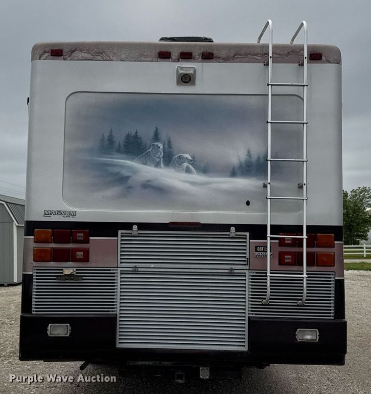 image for item EC7972 1996 Safari Sahahra RV