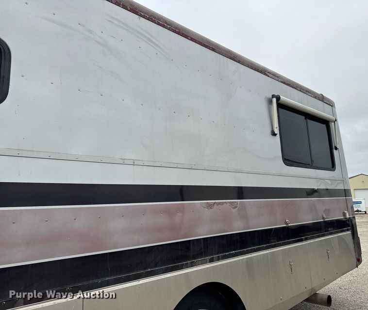 image for item EC7972 1996 Safari Sahahra RV