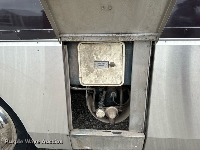 image for item EC7972 1996 Safari Sahahra RV