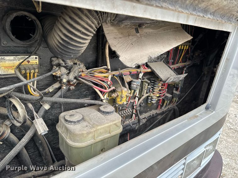 image for item EC7972 1996 Safari Sahahra RV