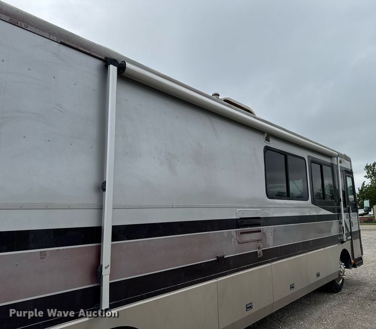 image for item EC7972 1996 Safari Sahahra RV