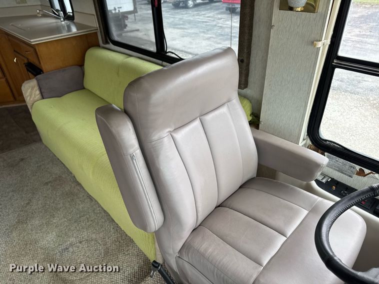 image for item EC7972 1996 Safari Sahahra RV