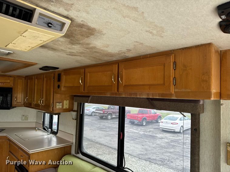 image for item EC7972 1996 Safari Sahahra RV