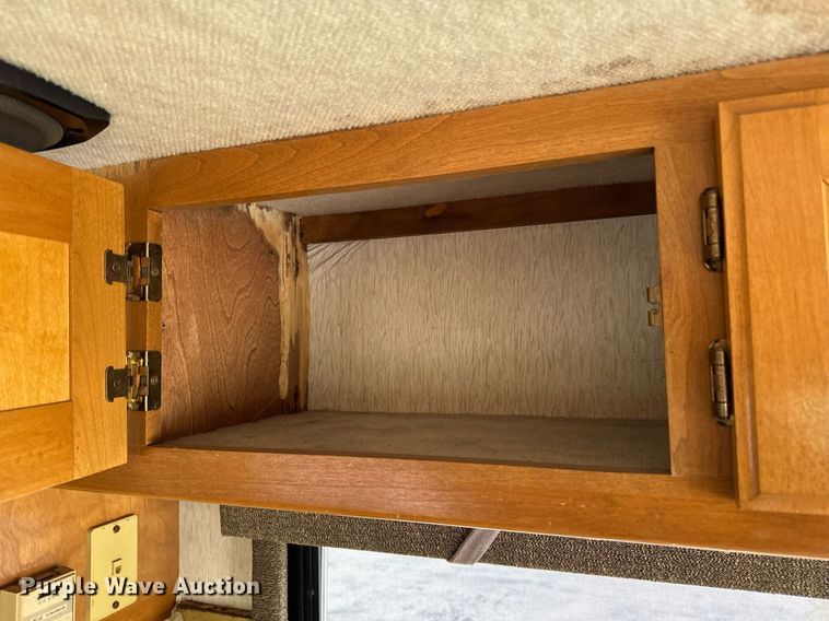 image for item EC7972 1996 Safari Sahahra RV