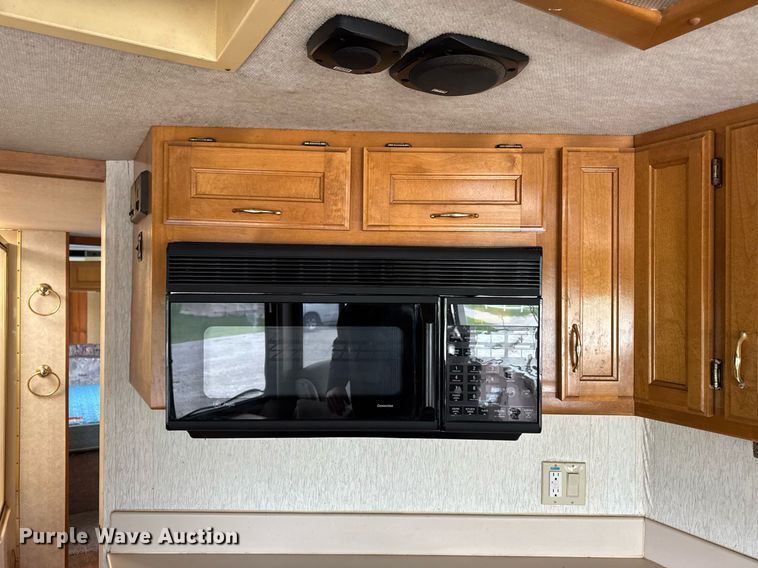 image for item EC7972 1996 Safari Sahahra RV