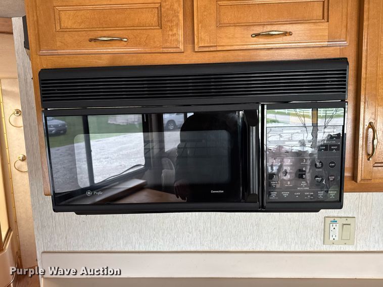 image for item EC7972 1996 Safari Sahahra RV