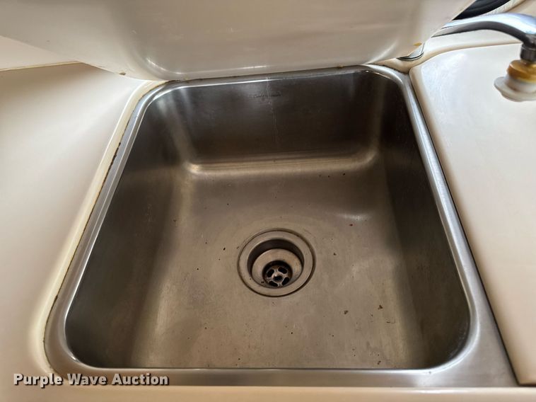 image for item EC7972 1996 Safari Sahahra RV