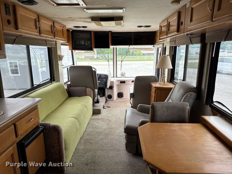 image for item EC7972 1996 Safari Sahahra RV