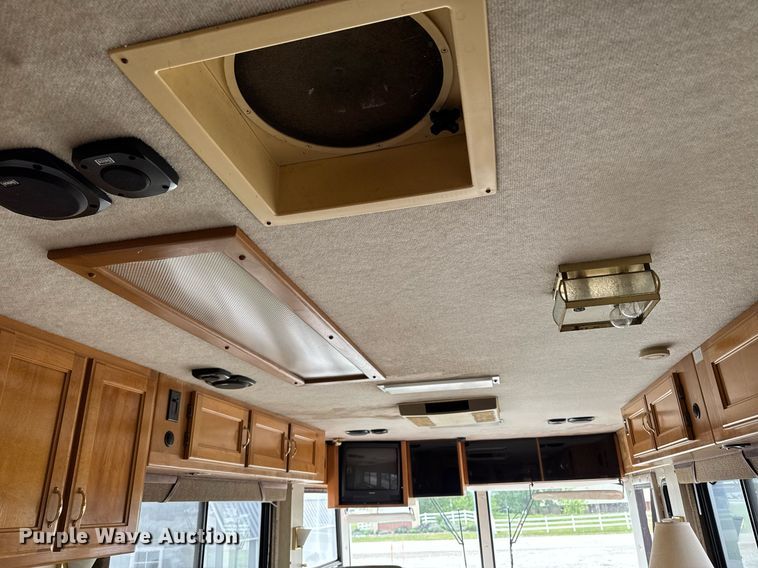 image for item EC7972 1996 Safari Sahahra RV