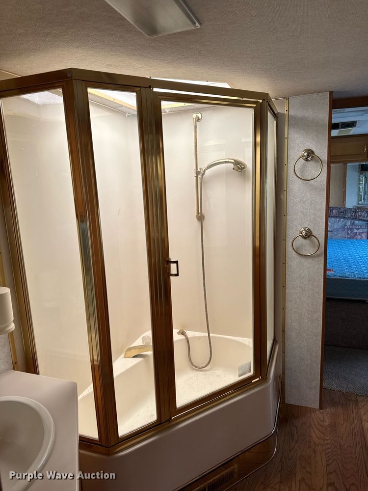 image for item EC7972 1996 Safari Sahahra RV