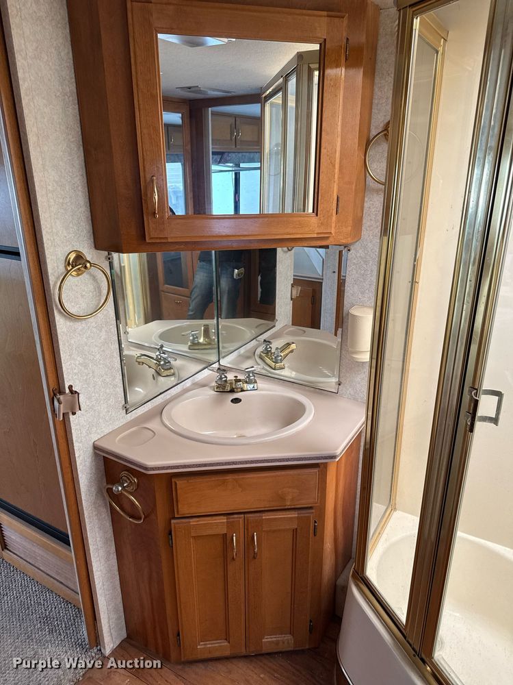 image for item EC7972 1996 Safari Sahahra RV