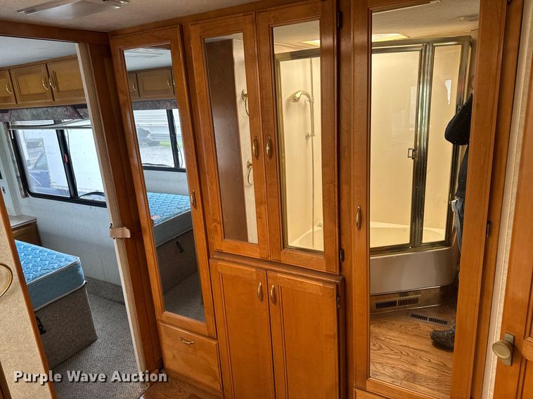 image for item EC7972 1996 Safari Sahahra RV