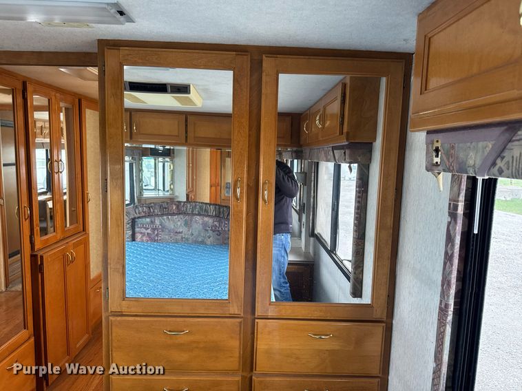 image for item EC7972 1996 Safari Sahahra RV