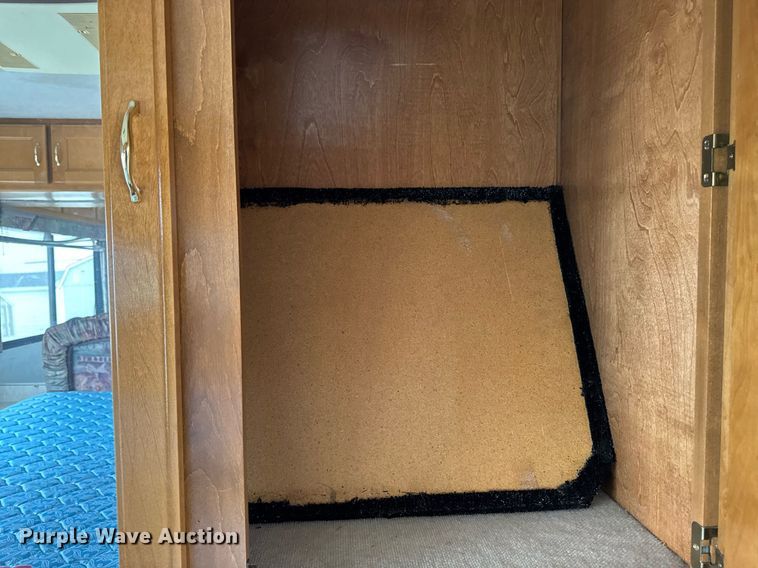 image for item EC7972 1996 Safari Sahahra RV