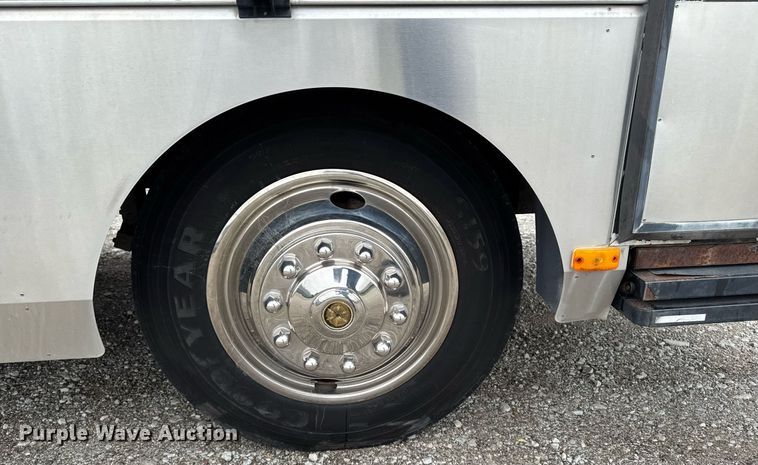 image for item EC7972 1996 Safari Sahahra RV