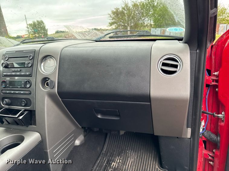 image for item EC7980 2006 Ford F150 SuperCrew pickup truck