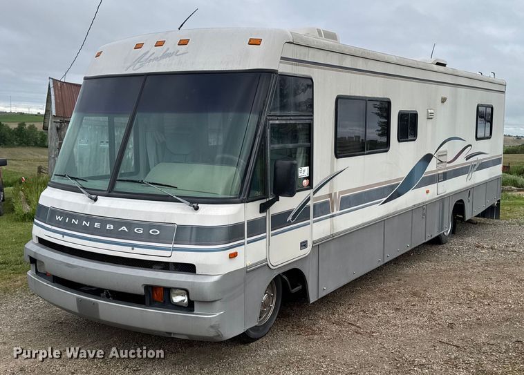 image for item EC7981 1996 Winnebago WCG34WA RV