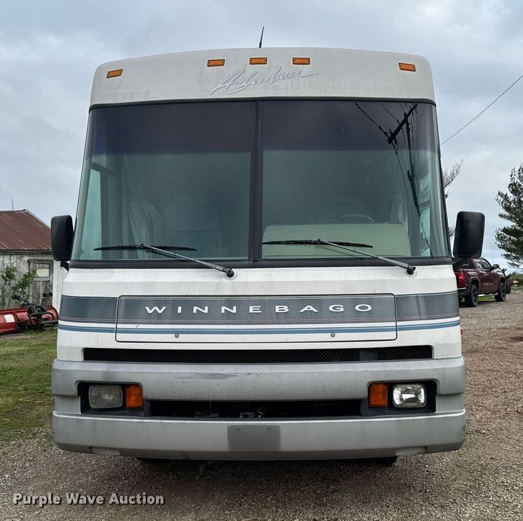 image for item EC7981 1996 Winnebago WCG34WA RV