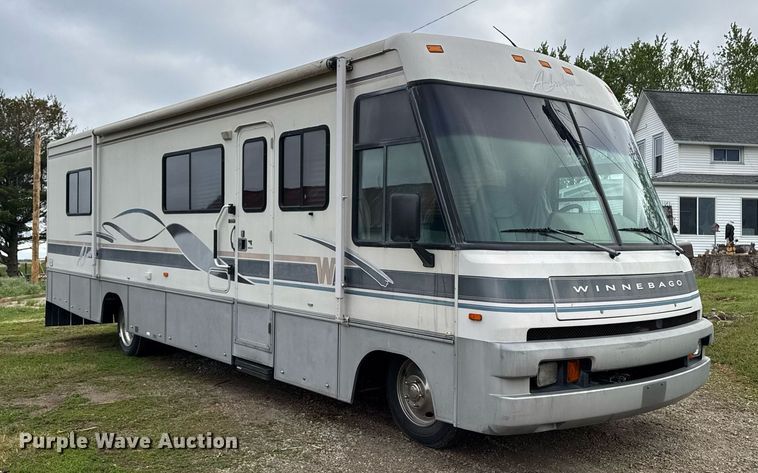 image for item EC7981 1996 Winnebago WCG34WA RV