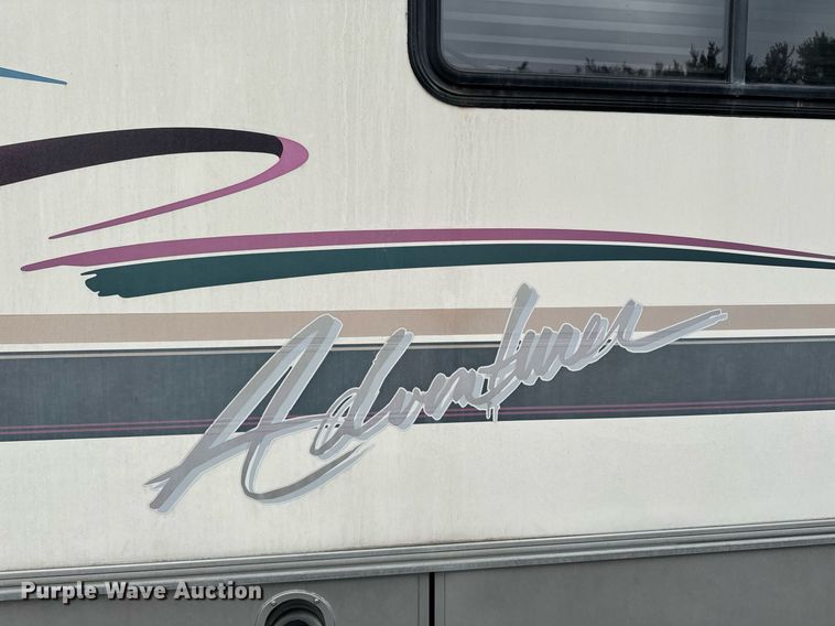 image for item EC7981 1996 Winnebago WCG34WA RV