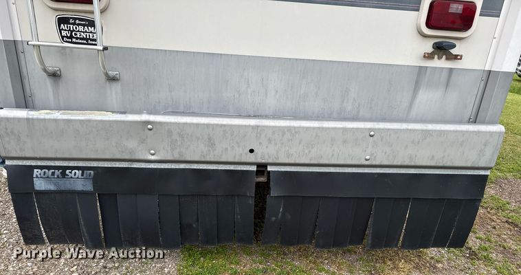 image for item EC7981 1996 Winnebago WCG34WA RV