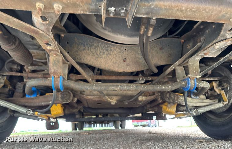 image for item EC7981 1996 Winnebago WCG34WA RV