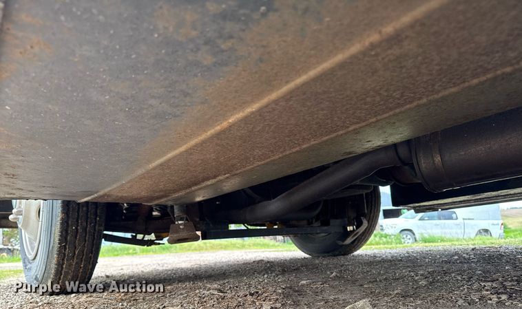 image for item EC7981 1996 Winnebago WCG34WA RV