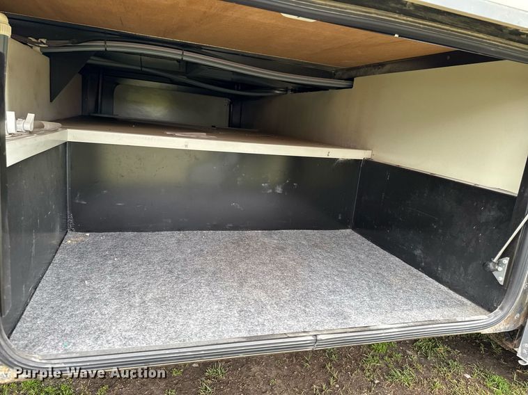 image for item EC7981 1996 Winnebago WCG34WA RV