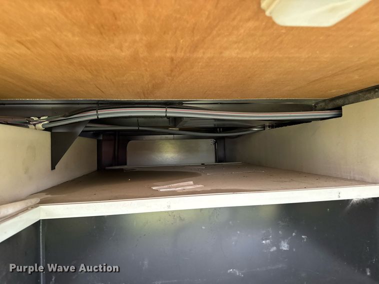 image for item EC7981 1996 Winnebago WCG34WA RV