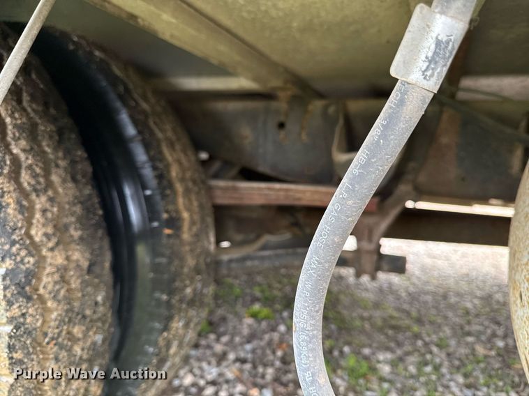 image for item EC7981 1996 Winnebago WCG34WA RV