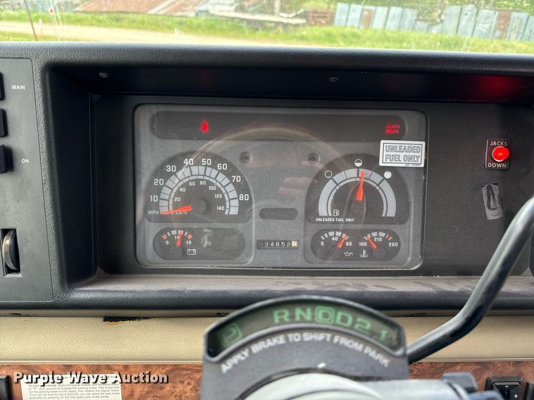 image for item EC7981 1996 Winnebago WCG34WA RV