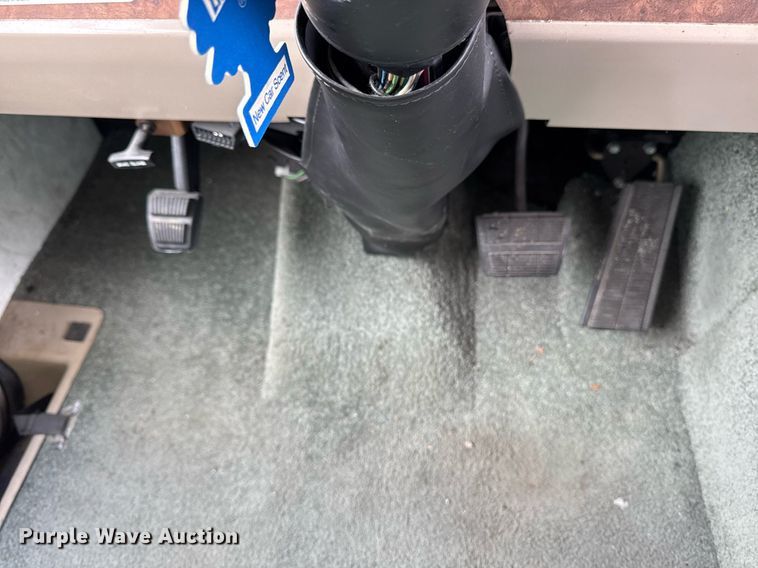 image for item EC7981 1996 Winnebago WCG34WA RV