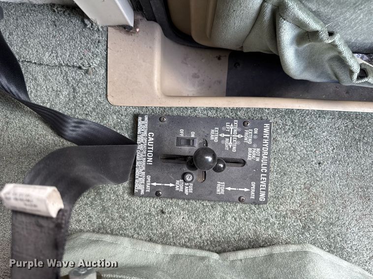 image for item EC7981 1996 Winnebago WCG34WA RV