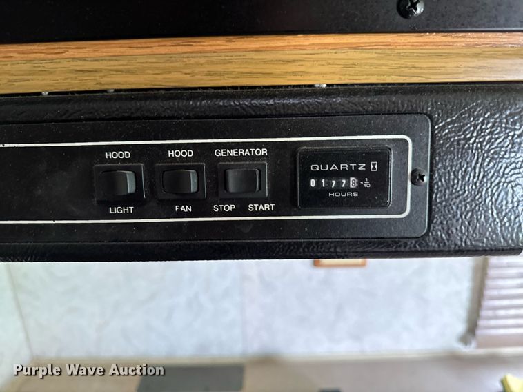 image for item EC7981 1996 Winnebago WCG34WA RV