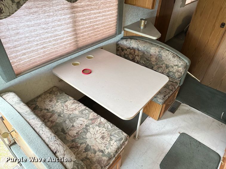 image for item EC7981 1996 Winnebago WCG34WA RV