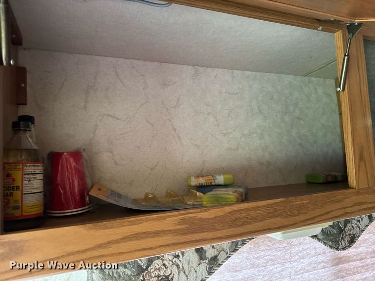 image for item EC7981 1996 Winnebago WCG34WA RV