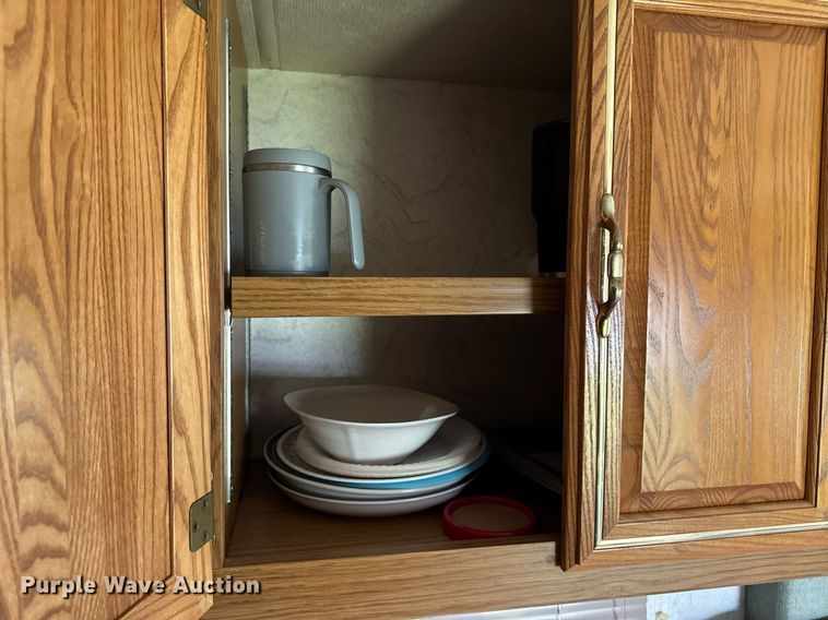 image for item EC7981 1996 Winnebago WCG34WA RV