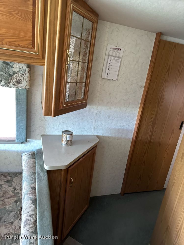 image for item EC7981 1996 Winnebago WCG34WA RV