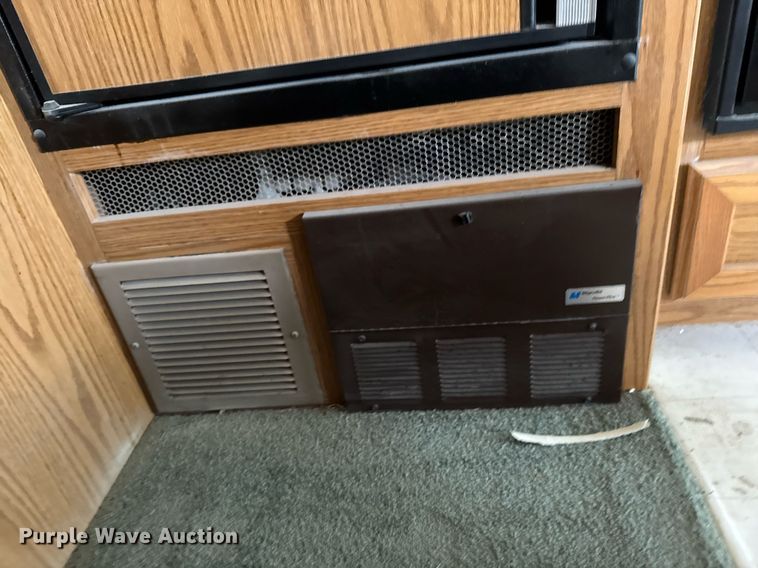 image for item EC7981 1996 Winnebago WCG34WA RV