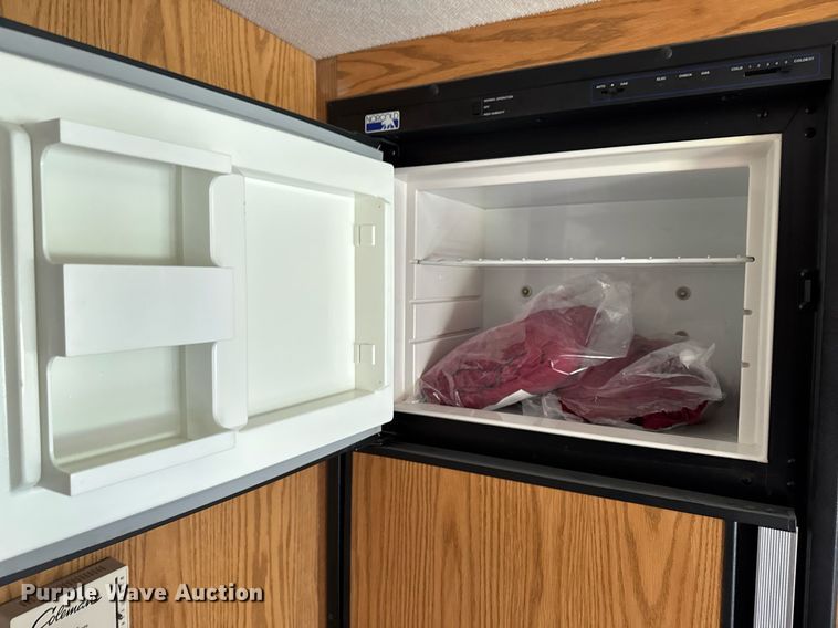 image for item EC7981 1996 Winnebago WCG34WA RV