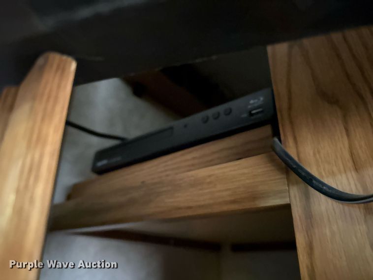 image for item EC7981 1996 Winnebago WCG34WA RV