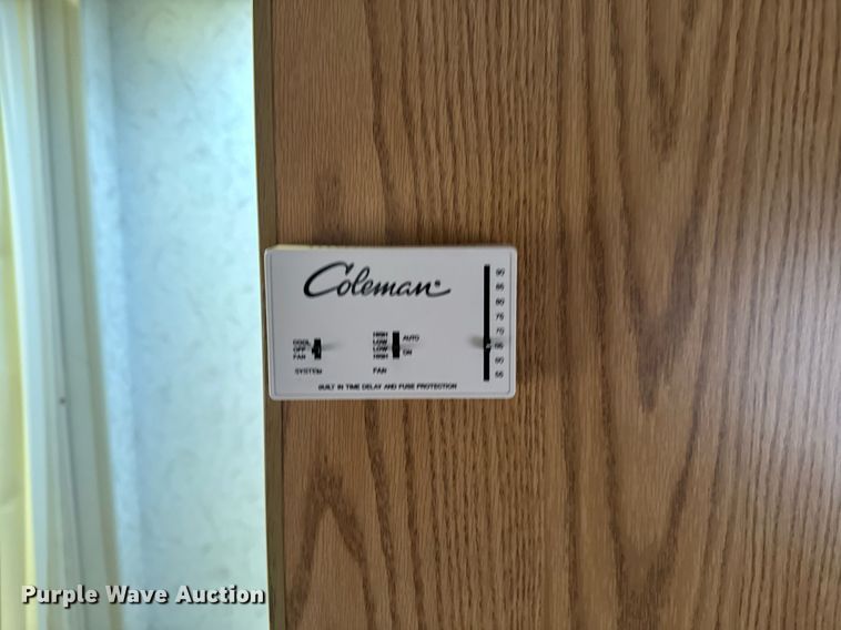 image for item EC7981 1996 Winnebago WCG34WA RV