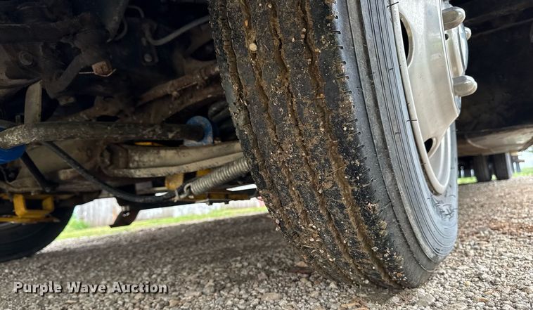 image for item EC7981 1996 Winnebago WCG34WA RV