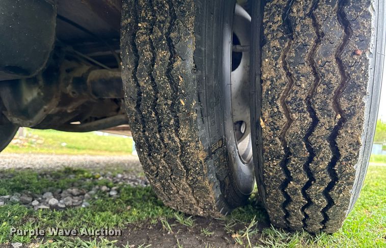 image for item EC7981 1996 Winnebago WCG34WA RV